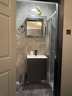 Da Vinci Guest House Gatwick