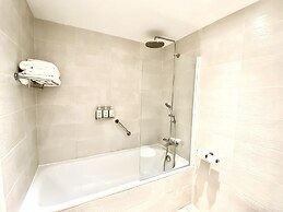 Holiday Inn Calais-Coquelles by IHG