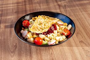 Brit Hotel Caen Nord - Mémorial