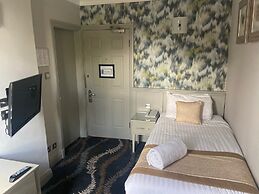 The Caledonian Hotel