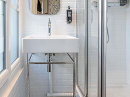 ibis Styles Paris Eiffel Cambronne