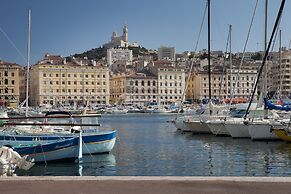 Escale Oceania Marseille Vieux Port