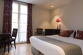 Hôtel Aux Vieux Remparts, The Originals Relais