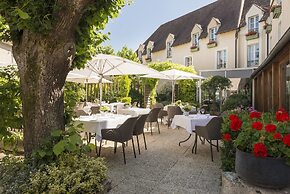 Hôtel Aux Vieux Remparts, The Originals Relais