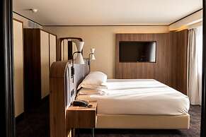 Hilton Paris La Defense Hotel