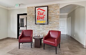 Red Roof Inn Plus+ Galveston - Beachfront