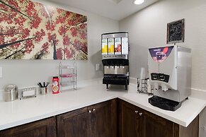 Red Roof Inn Plus+ Galveston - Beachfront