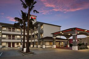 Red Roof Inn Plus+ Galveston - Beachfront