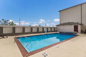 Red Roof Inn Plus+ Galveston - Beachfront
