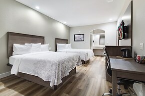 Red Roof Inn Plus+ Galveston - Beachfront