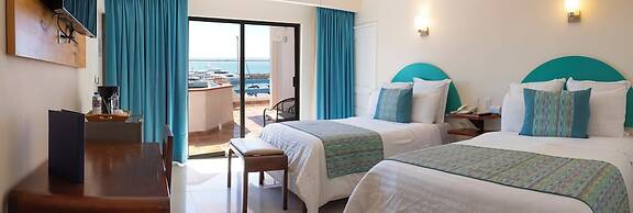 The Westmarine Waterfront Hotel