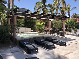 The Westmarine Waterfront Hotel