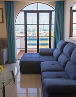 The Westmarine Waterfront Hotel