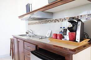 The Westmarine Waterfront Hotel