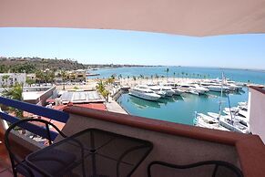 The Westmarine Waterfront Hotel