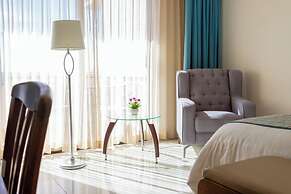 The Westmarine Waterfront Hotel