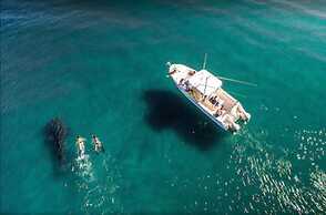 The Westmarine Waterfront Hotel