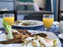 The Westmarine Waterfront Hotel