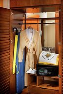 Staypineapple, Watertown Hotel, University District Seattle