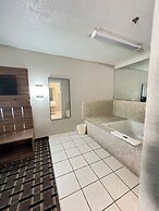 Country Hearth Inn & Suites Augusta