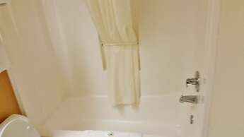 Country Hearth Inn & Suites Augusta