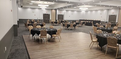 AmericInn by Wyndham Mounds View Minneapolis