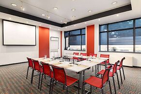 Vienna House Easy by Wyndham Bucharest Airport