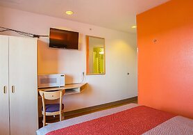 Motel 6 Bernalillo, NM