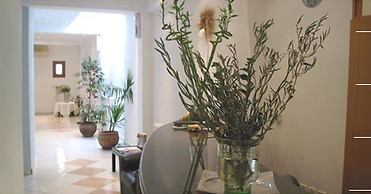 Theoxenia Caldera Hotel