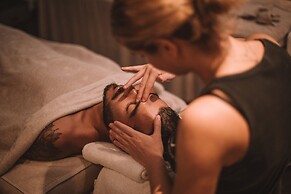 Aressana Spa Hotel and Suites