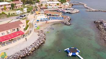 Bird Rock Beach Hotel