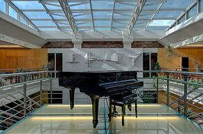 VIP Executive Entrecampos Hotel & Conference