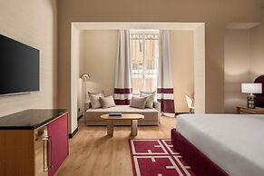 Room Mate Collection Mia, Rome Colosseum