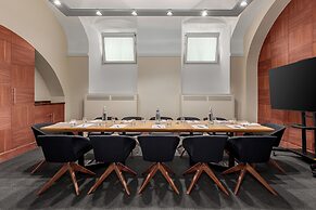 Room Mate Collection Mia, Rome Colosseum