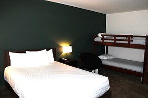 Boothill Inn And Suites