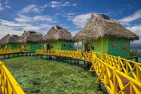 Punta Caracol Acqua Lodge