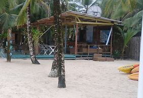 Punta Caracol Acqua Lodge