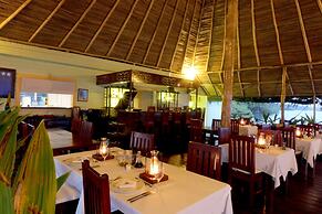 Punta Caracol Acqua Lodge