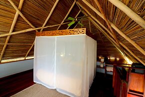 Punta Caracol Acqua Lodge