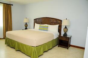 CocoLaPalm Seaside Resort