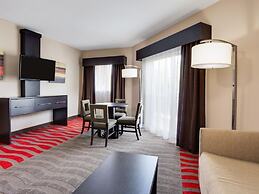 Holiday Inn Express & Suites Naples Downtown - 5th Avenue, an IHG Hote