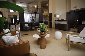 Holiday Inn Express Hotel Naples Downtown - 5th Avenue