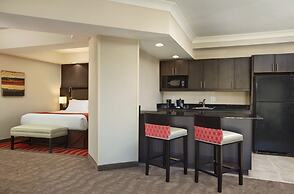 Holiday Inn Express & Suites Naples Downtown - 5th Avenue by IHG