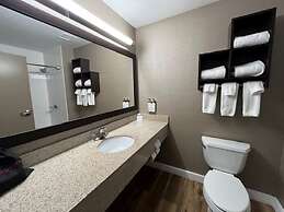 Holiday Inn Express Hotel Naples Downtown - 5th Avenue
