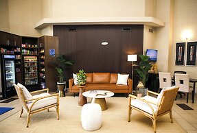 Holiday Inn Express Hotel Naples Downtown - 5th Avenue
