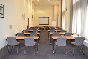 AC Hotel Avenida de América by Marriott