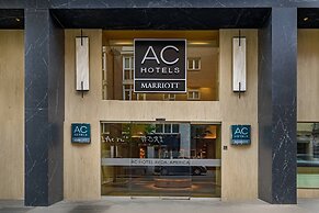 AC Hotel Avenida de América by Marriott