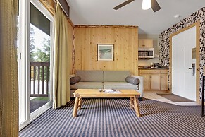 3 Peaks Resort & Beach Club