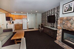 3 Peaks Resort & Beach Club