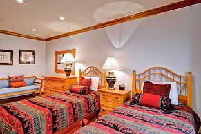 Highlands Area by East West Hospitality